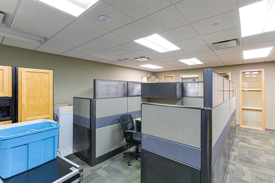 More Photos Of 2572 Davies Ave, Port Coquitlam Warehouse For Sale