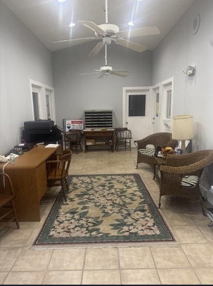 More Photos Of 112 NE Sanchez Ave, Ocala Office For Lease