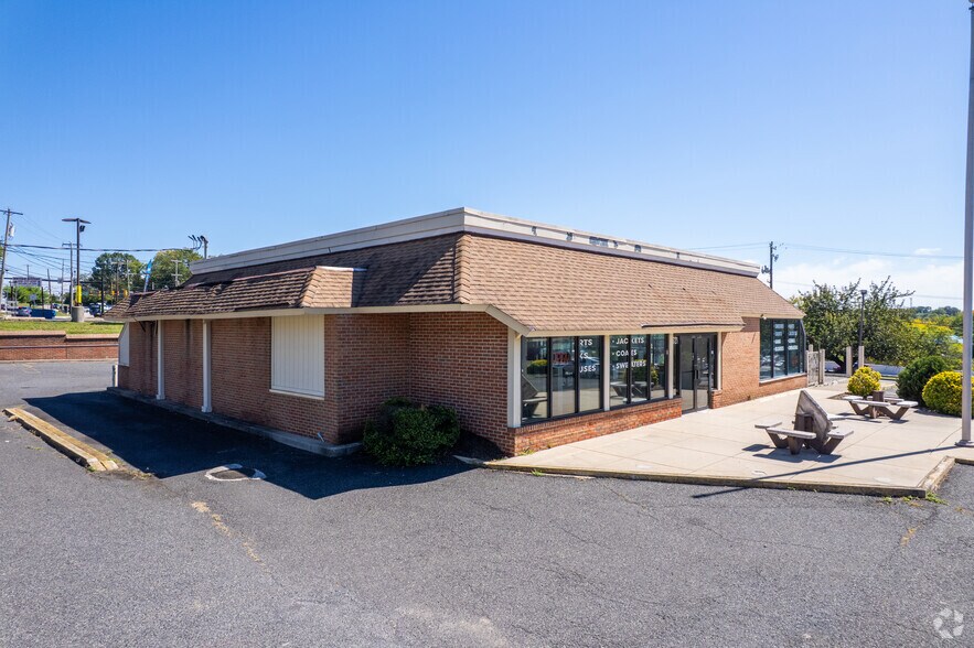 More Photos Of 1721 Dekalb Pike, Blue Bell Freestanding For Lease