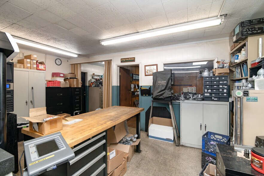 More Photos Of 400 E Vickery Blvd, Fort Worth Warehouse For Lease