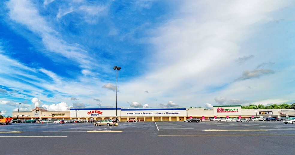 More Photos Of 5900 Rivers Ave, North Charleston Unknown For Lease