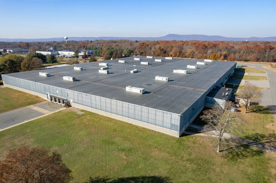 More Photos Of 1 Better Way, Chicopee Distribution For Lease