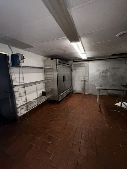 More Photos Of 6190 Broadway, Merrillville Restaurant For Sale