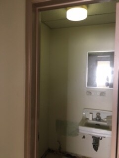 More Photos Of 218 W E St, Ontario Medical For Sale