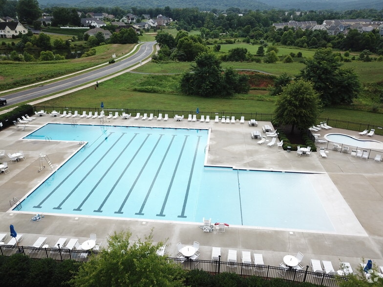 More Photos Of 1005 Heathercroft Cir, Crozet Apartments For Lease