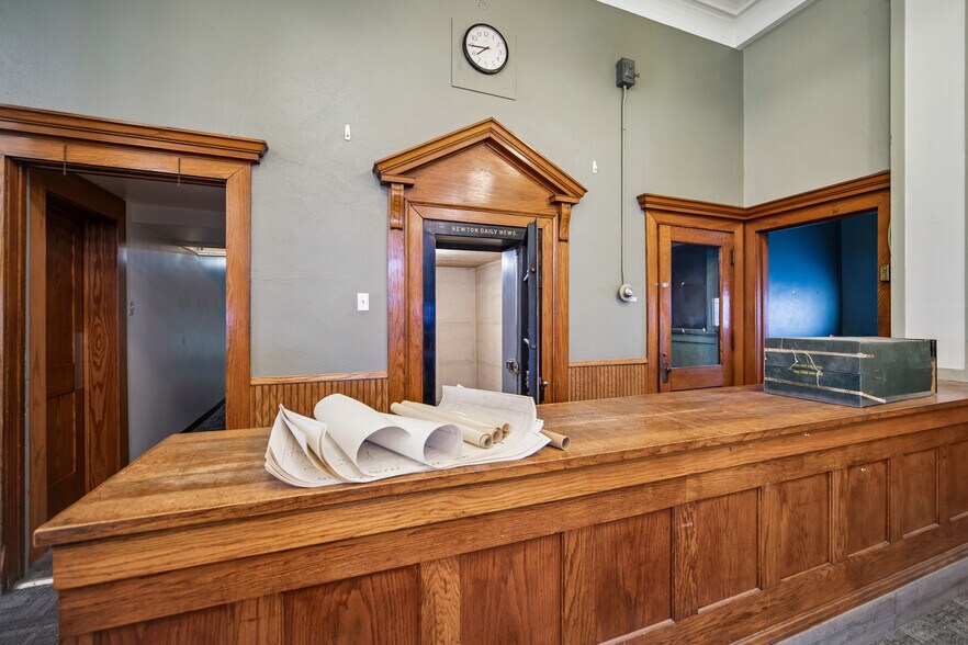 More Photos Of 200 1st Ave E, Newton Office For Sale