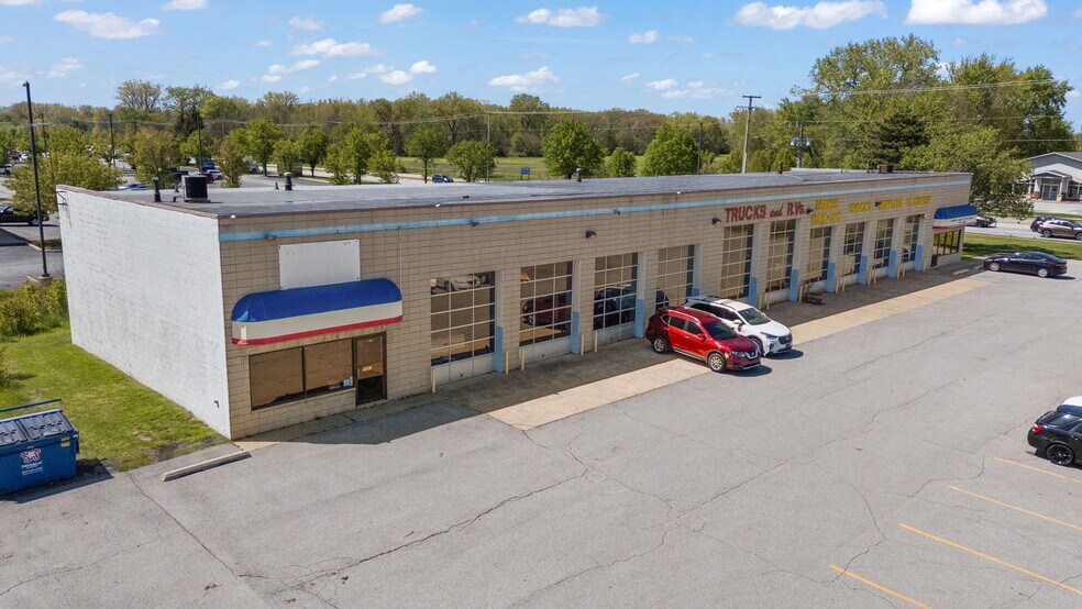 More Photos Of 5843 Us-6, Portage Auto Repair For Sale