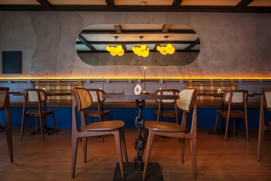 More Photos Of 2 Havemeyer St, Brooklyn General Retail For Sale