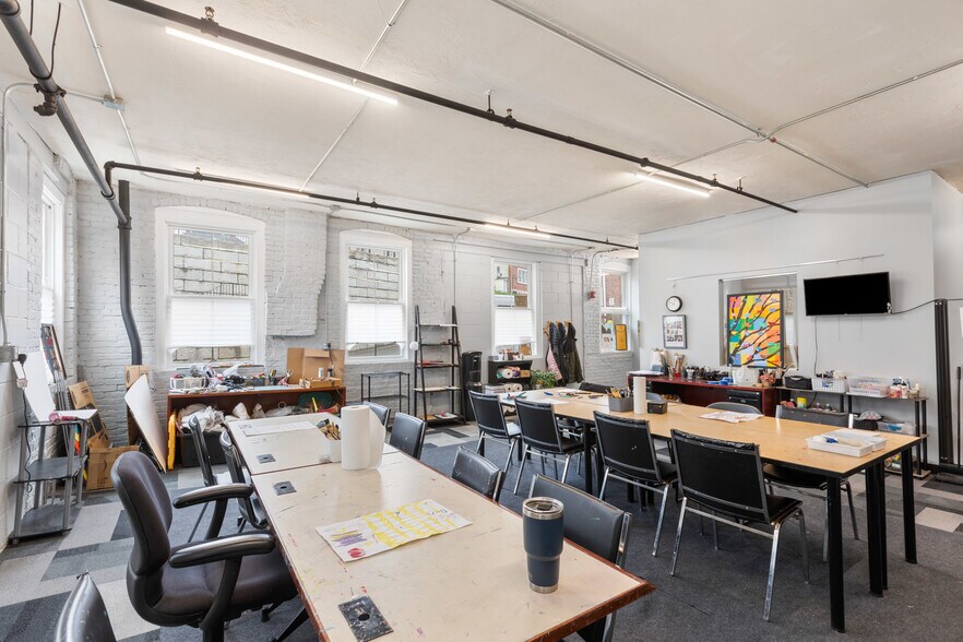 More Photos Of 77 Elm St, Amesbury Loft Creative Space For Lease