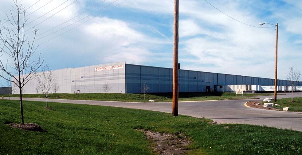 More Photos Of 415 Axminister Dr, Fenton Warehouse For Lease