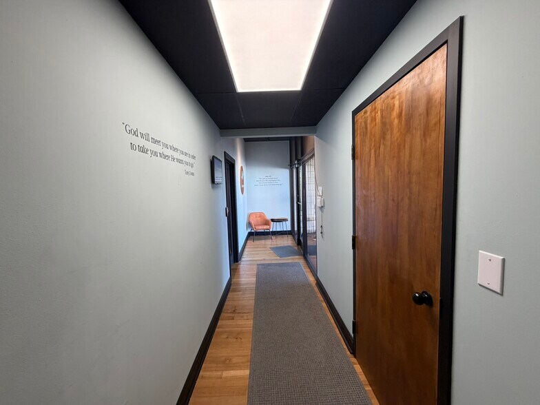 More Photos Of 1110 Appleton Dr, Nashville Light Distribution For Lease