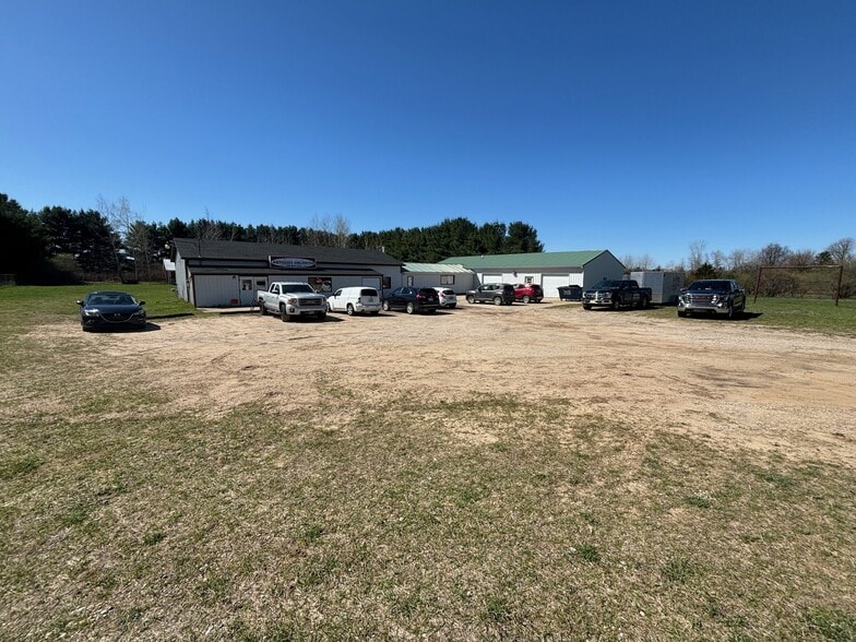 More Photos Of 5684 E Broadway Rd, Mount Pleasant Auto Salvage Facility For Sale