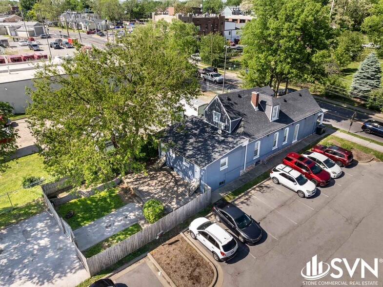 More Photos Of 240 E Third St, Lexington Office For Sale