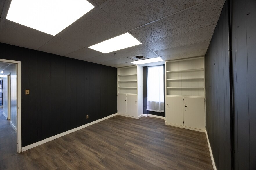 More Photos Of 901 SW 4th Ave, Amarillo Warehouse For Lease