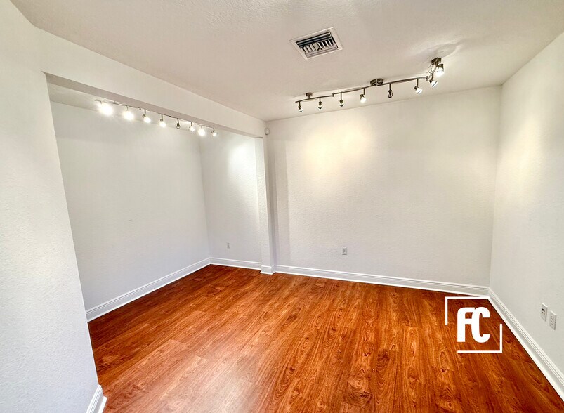 More Photos Of 4287-4303 SW High Meadows Ave, Palm City Light Manufacturing For Sale