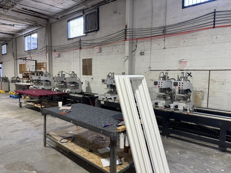 More Photos Of 648-658 E Erie Ave, Philadelphia Warehouse For Lease