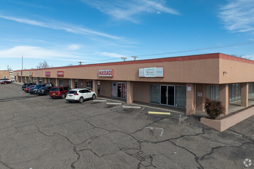 Primary Photo Of 4200-4232 Carlisle Blvd NE, Albuquerque Storefront For Sale