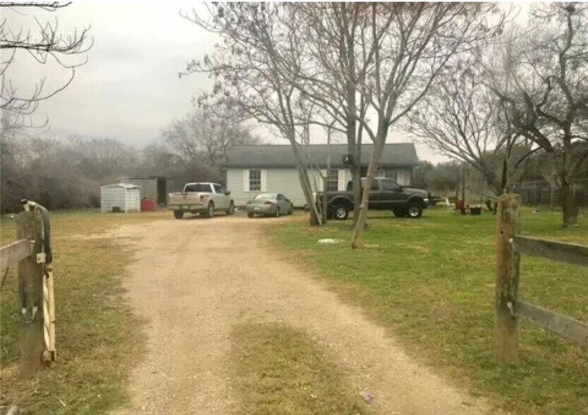 More Photos Of 21750 US Highway 281 S, San Antonio Land For Lease