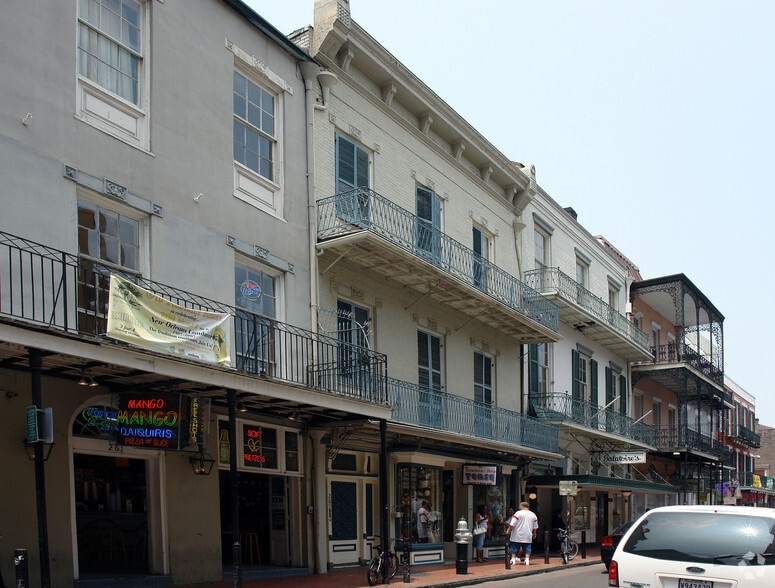 More Photos Of 205 Bourbon St, New Orleans Restaurant For Lease