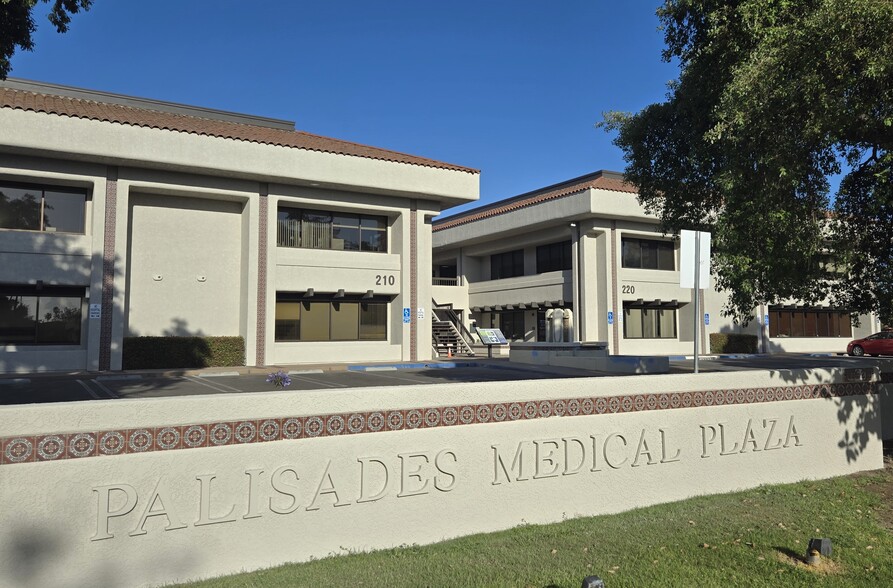 Primary Photo Of 210 S Palisade Dr, Santa Maria Medical For Lease