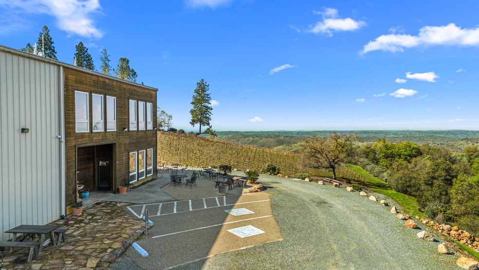 More Photos Of 6781 Tower, Somerset Winery Vineyard For Sale