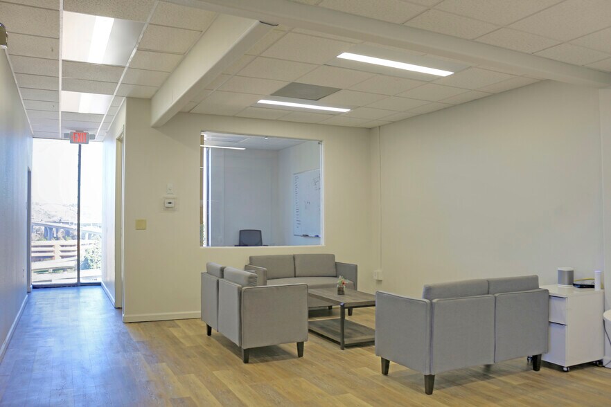 More Photos Of 2815 Camino del Rio S, San Diego Office For Sale