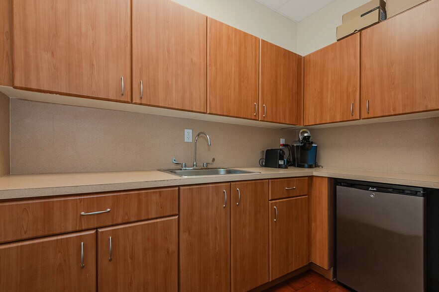 More Photos Of 5599 S University Dr, Davie Loft Creative Space For Sale