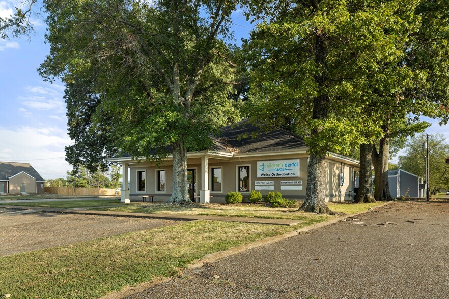 More Photos Of 316 W Tyler Ave, West Memphis Medical For Lease