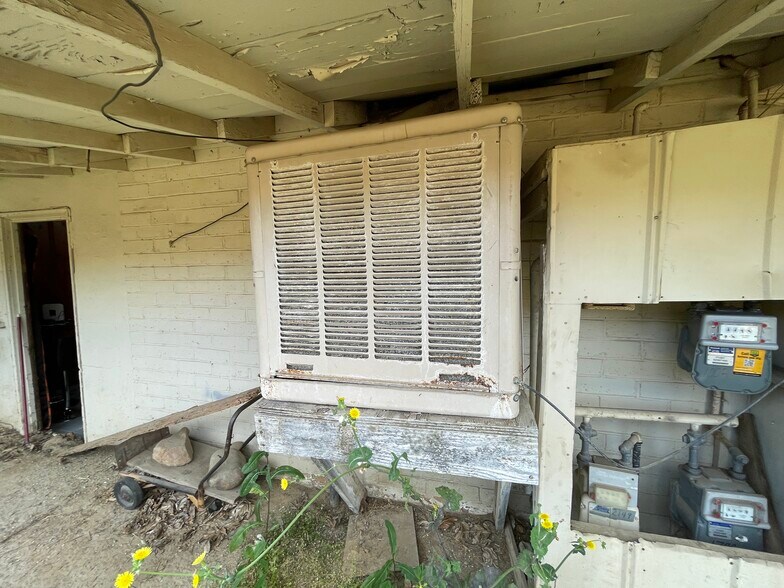 More Photos Of 1799 E 21st St, Merced Flex For Sale