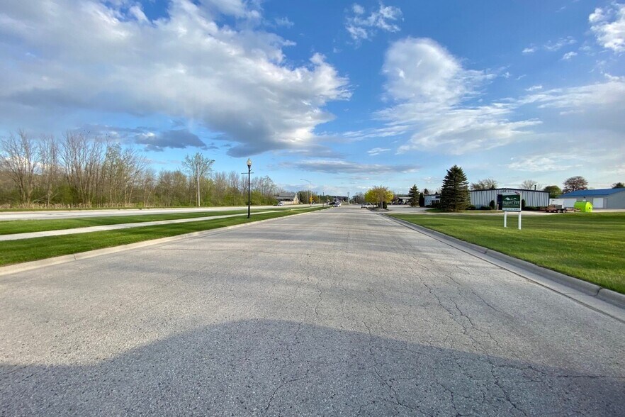 More Photos Of Service Rd, Kiel Land For Sale