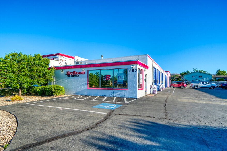 More Photos Of 1860 E William St, Carson City Auto Repair For Sale