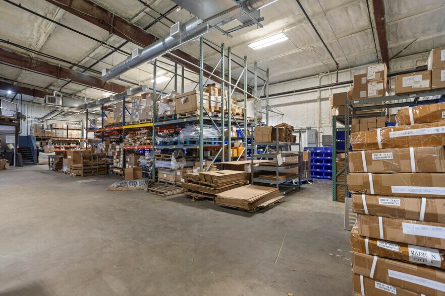 More Photos Of 1016 Katy Rd, Keller Warehouse For Sale