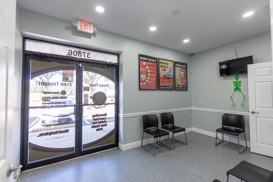 More Photos Of 37810 Medical Arts Ct, Zephyrhills Medical For Sale