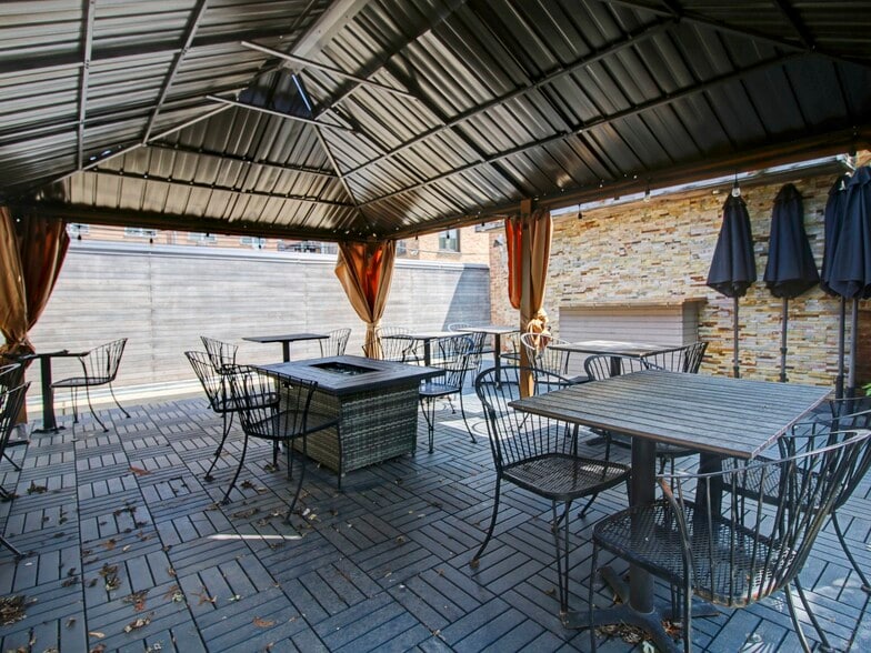 More Photos Of 3938 N Central Ave, Chicago Storefront Retail Residential For Sale