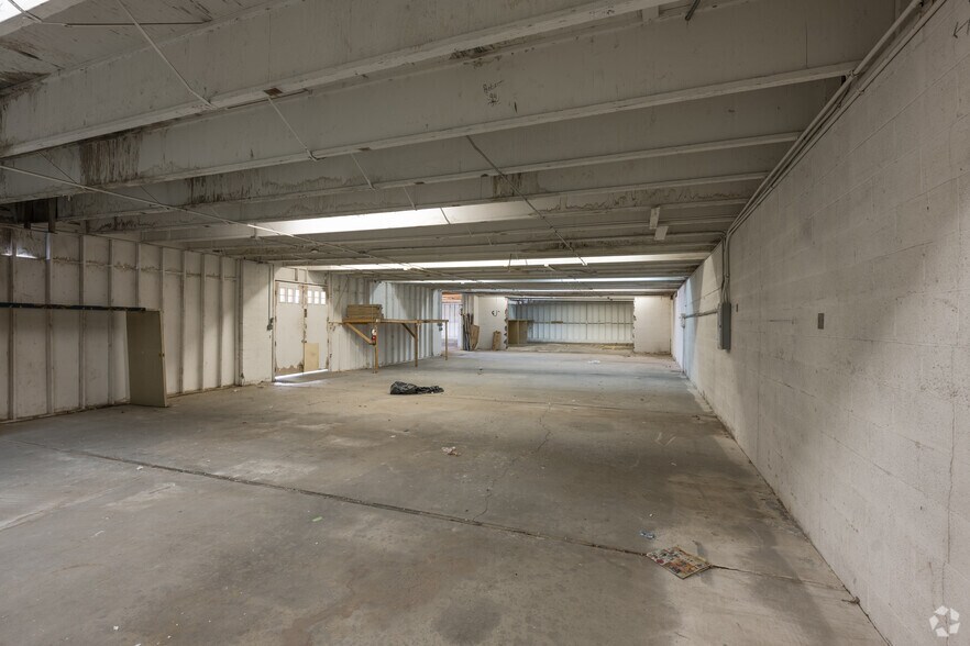 More Photos Of 708 N Nellis Blvd, Las Vegas Freestanding For Sale