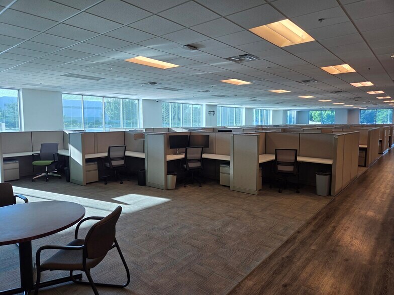 More Photos Of 4609 Regent Blvd, Irving Loft Creative Space For Lease