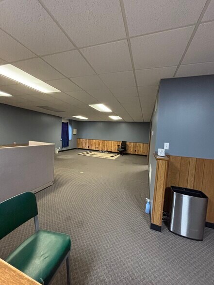 More Photos Of 1495 Keosauqua Way, Des Moines Service For Lease