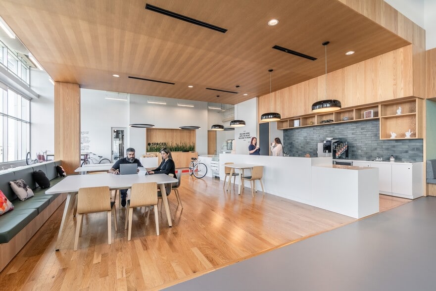 More Photos Of 800 Town & Country Blvd, Houston Coworking Space