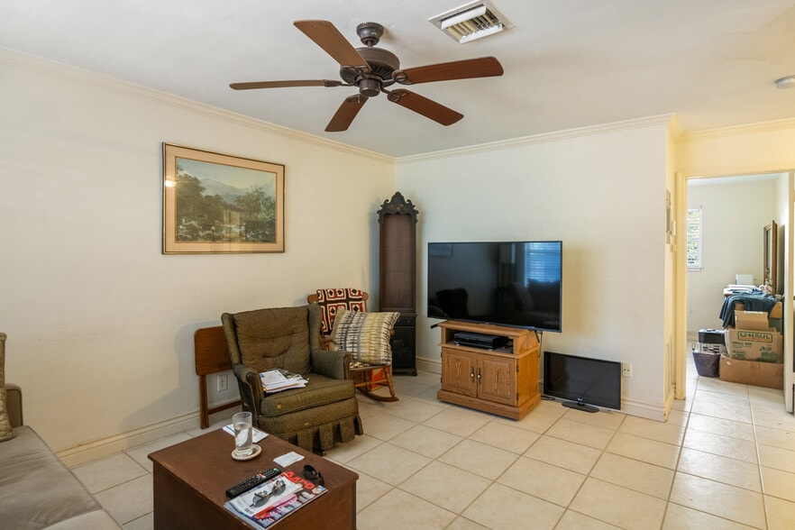 More Photos Of 5230 NE 14th Way, Fort Lauderdale Apartments For Sale