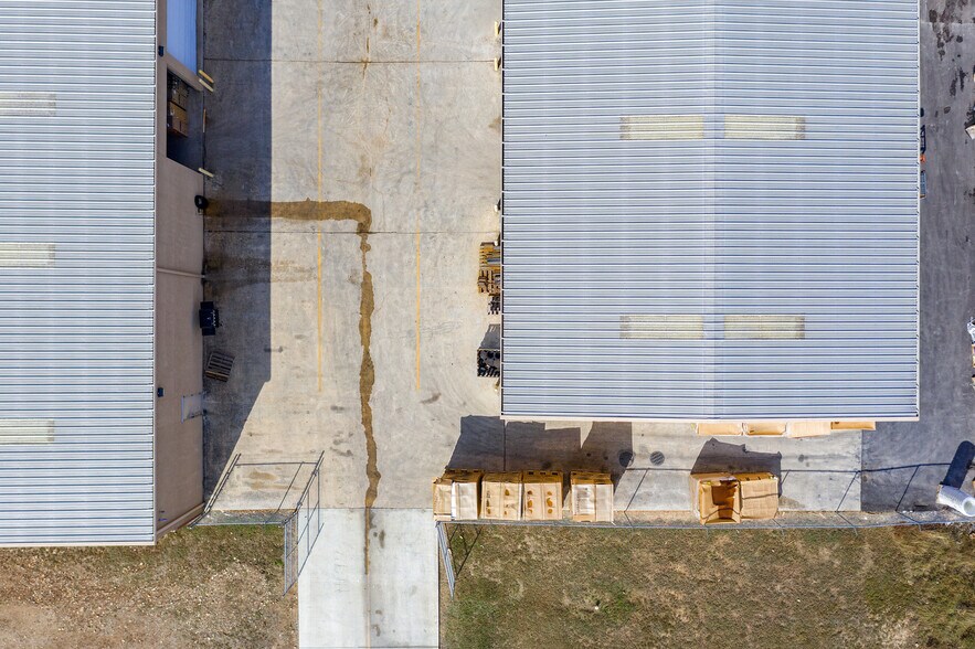 More Photos Of 1300 Universal City Blvd, Universal City Warehouse For Sale