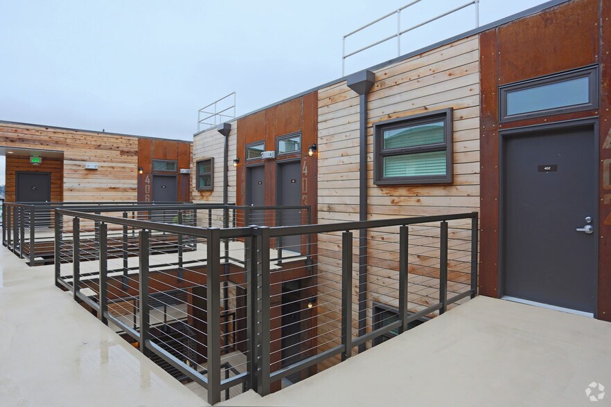 More Photos Of 4780 SE Milwaukie Ave, Portland Apartments For Sale