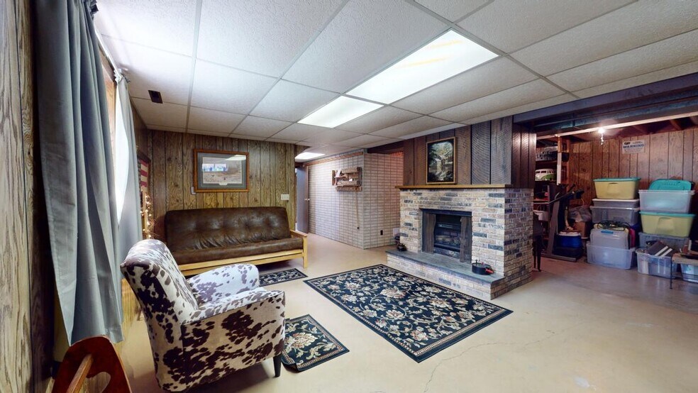 More Photos Of 17069 400th St, Leland Contractor Storage Yard For Sale
