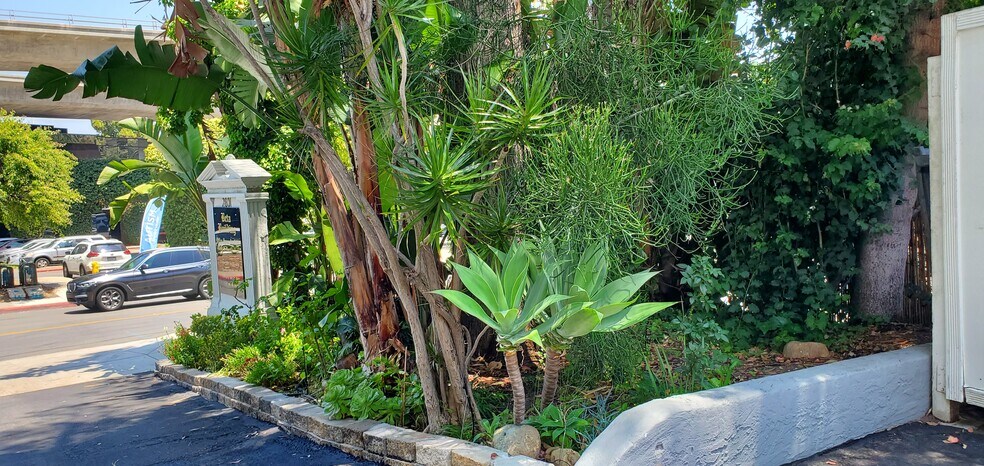 More Photos Of 2801 Camino del Rio S, San Diego Office For Lease