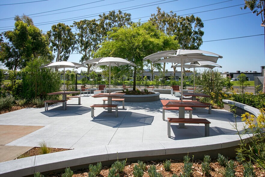 More Photos Of 17838-17880 Fitch, Irvine Loft Creative Space For Lease