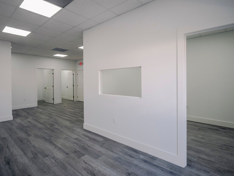 More Photos Of 6721 NW 36th Ave, Miami Distribution For Lease
