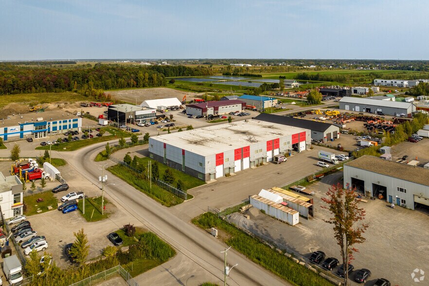 More Photos Of 14410 Rue Rolland-Desjardins, Mirabel Warehouse For Sale