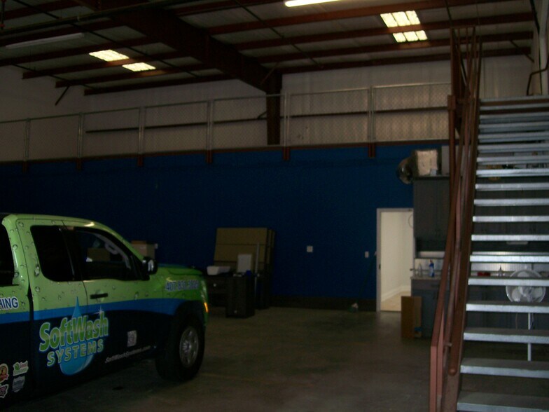 More Photos Of 311 Specialty Pt, Sanford Warehouse For Lease