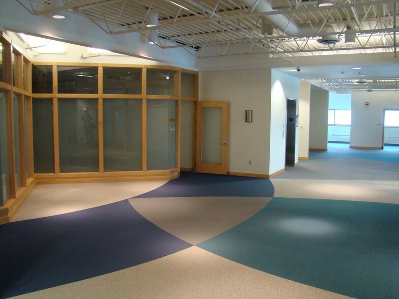 More Photos Of 1700 Wynne Ave, Saint Paul Manufacturing For Lease