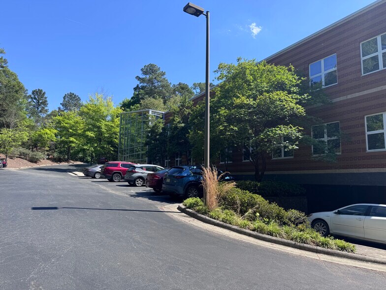 More Photos Of 141 Providence Rd, Chapel Hill Office Residential For Lease