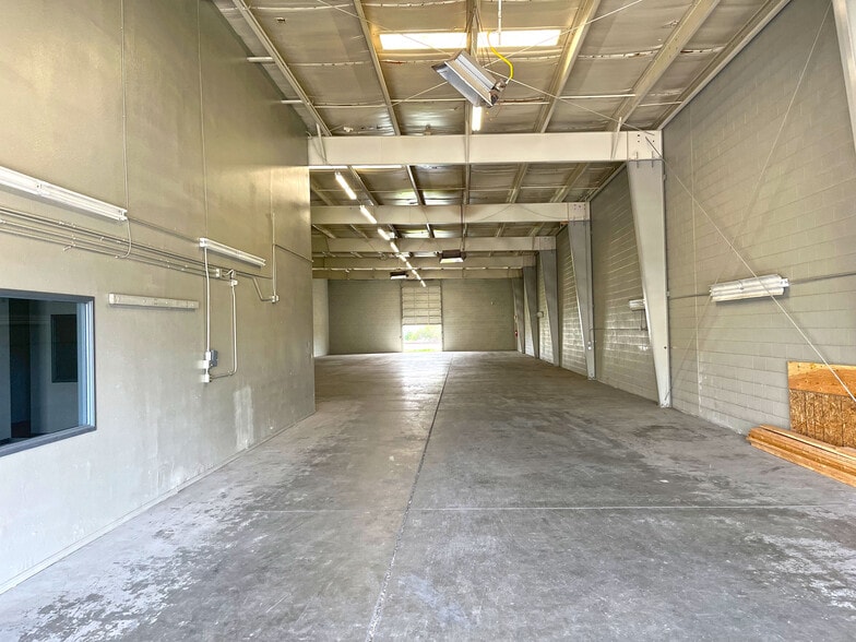 More Photos Of 8645-8651 Westpark St, Boise Warehouse For Lease